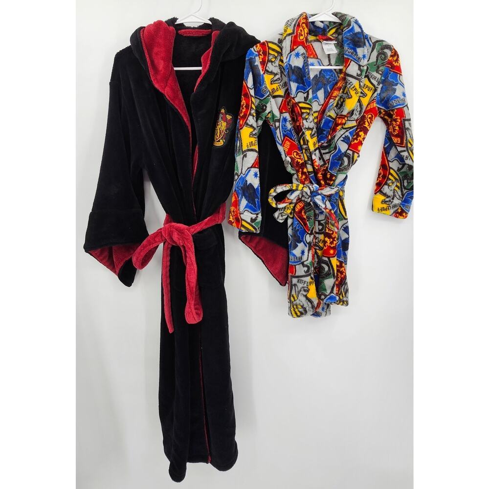 Harry Potter Women's OS Black Gryffindor Robe & Matching Kid's M Gray Robe
